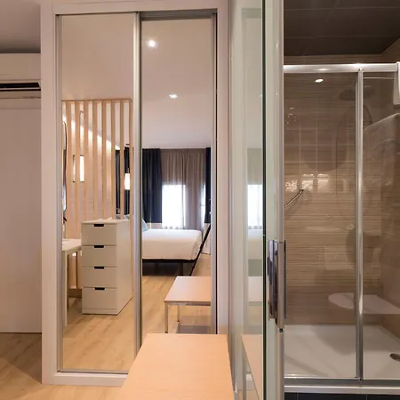 Avenida Lofts Apartman A Coruña
